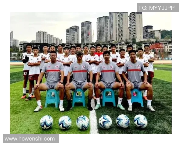 重庆辅仁中学足球队奋勇拼搏展现青春风采助力校园文化建设与发展